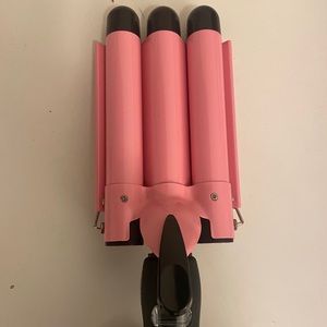 Three barrel curling iron wand wave wand
